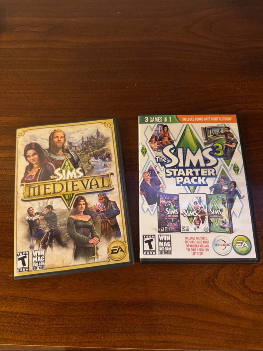 The Sims 3 Starter Pack & The Sims Medieval PC Game Bundle - - White/Green